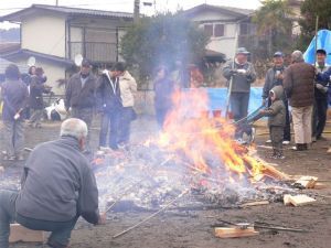 富士見が丘1丁目地区　やぐらが燃えている様子