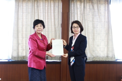 審議会からの答申書提出写真