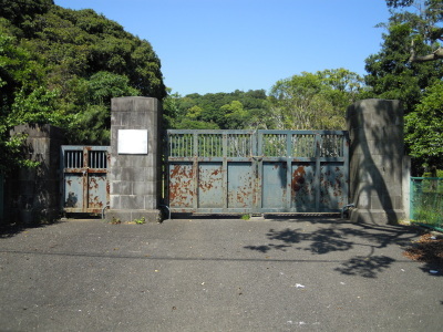 東京大学果樹園跡地の門