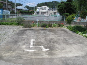 車椅子用駐車場の写真