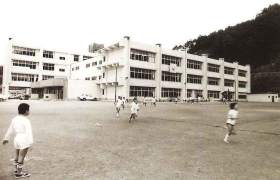 山西小学校開校