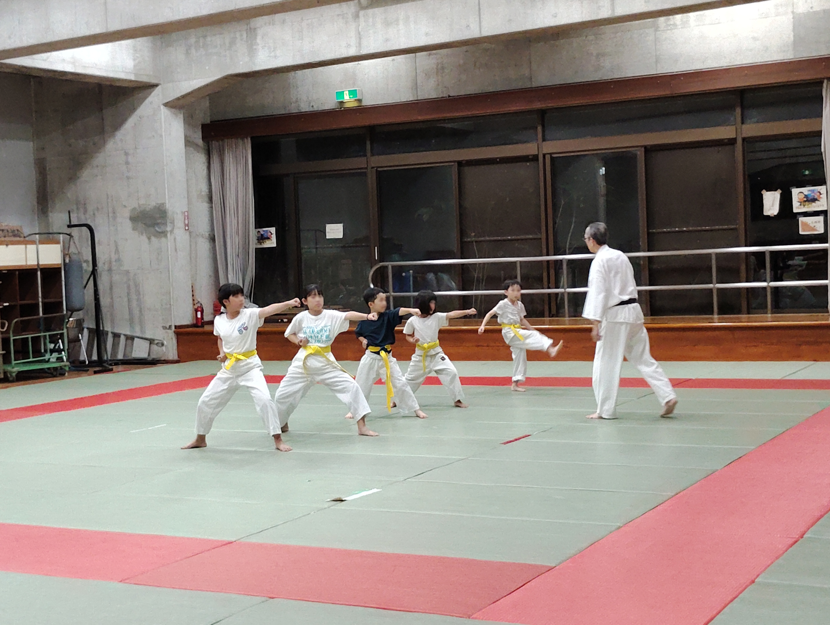 空手稽古写真（子ども）